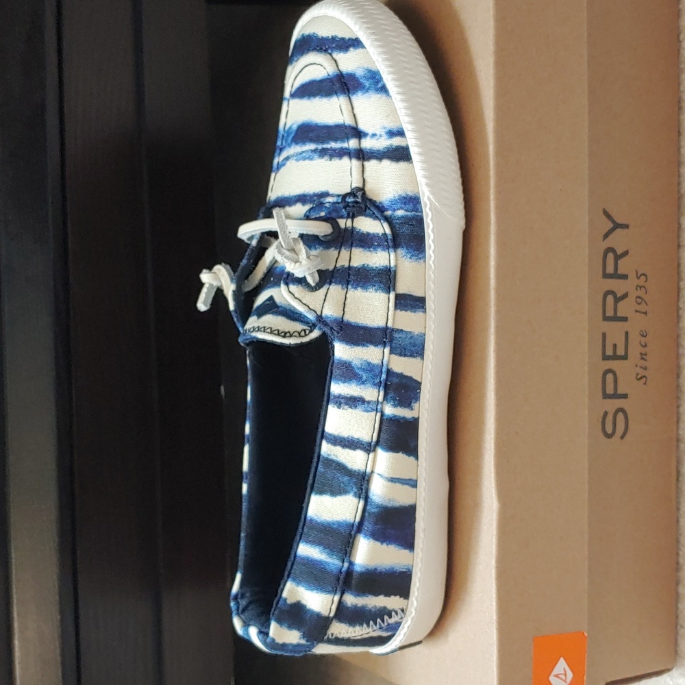 Sperry topsiders
